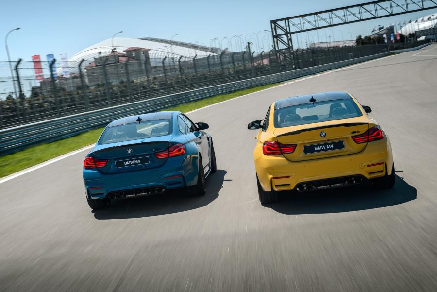  BMW M4 Coupe Competition 2017 года  (RU) (фото 10 из 15)